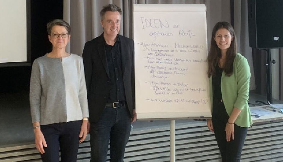 Hemma Poledna, Arnd Florack und Teresa Koch bei der Projektpräsentation.