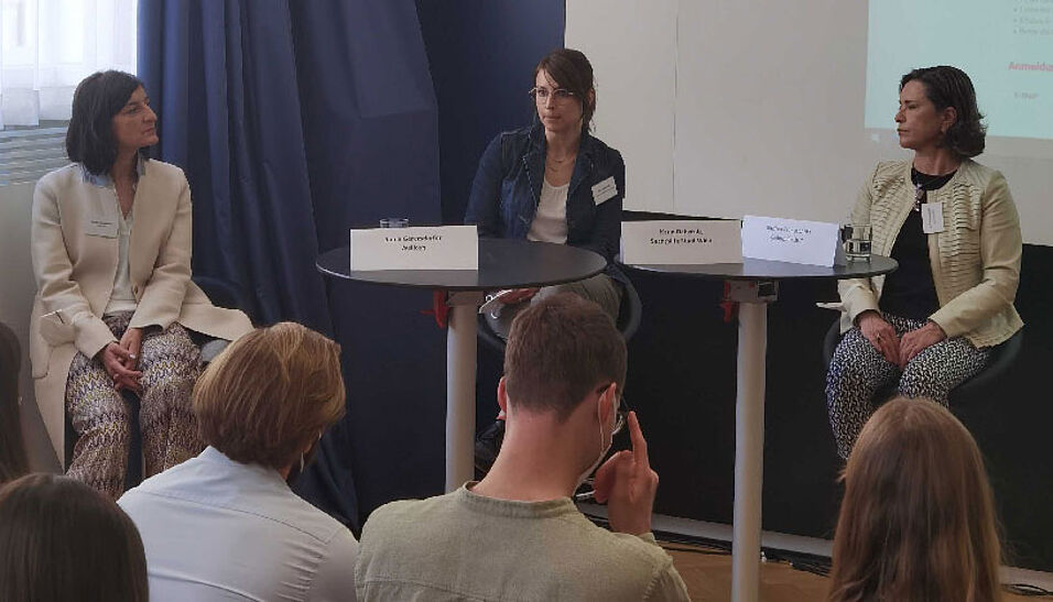 Podium mit Andrea Fronaschütz, Karin Dabernig und Sonja Gerersdorfer.